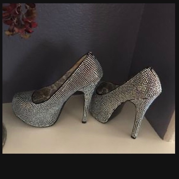 Gorgeous Sexy Rhinestone Covered Pumps Sz 6 - Picture 4 of 8